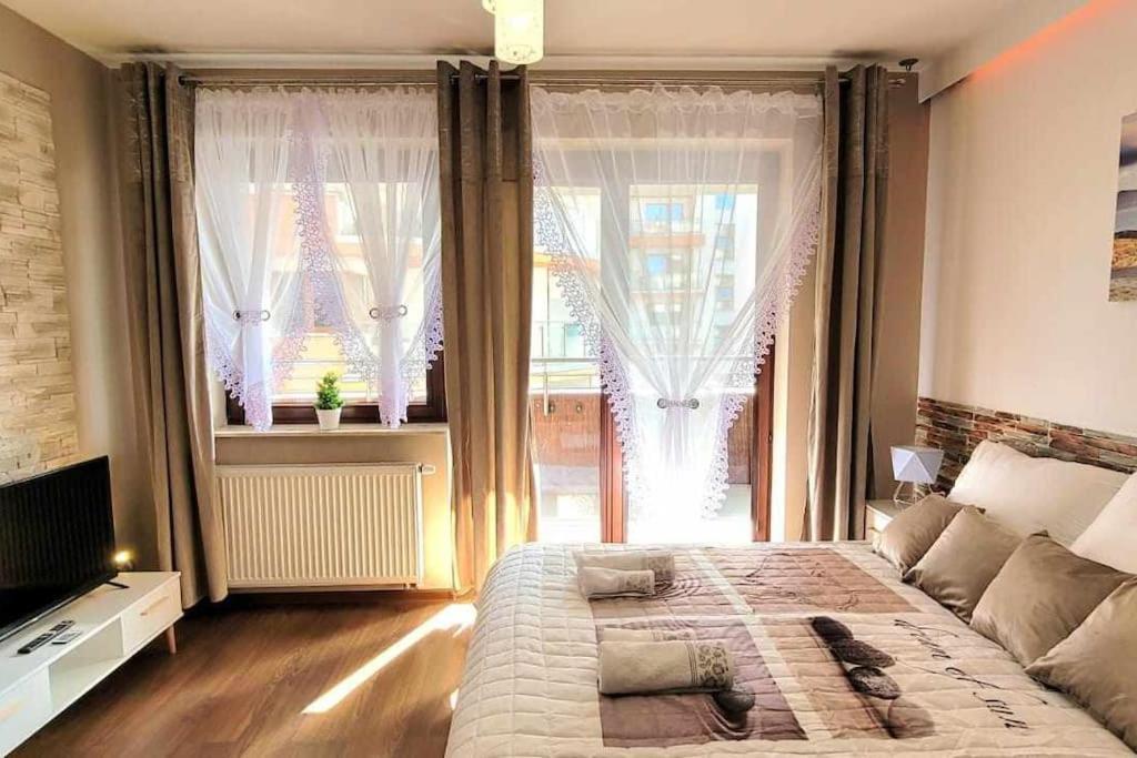 Modern Sandy Down Town, Aquapark, Free Parking Apartment *